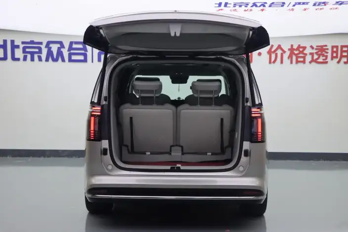 Volvo EM90 2025 Model Ultra VI seat – фото 32