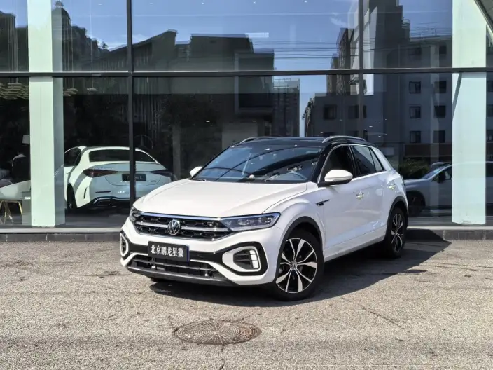 Volkswagen T-Roc 2023 Model 300TSI DSG Chenguang Edition – фото 1