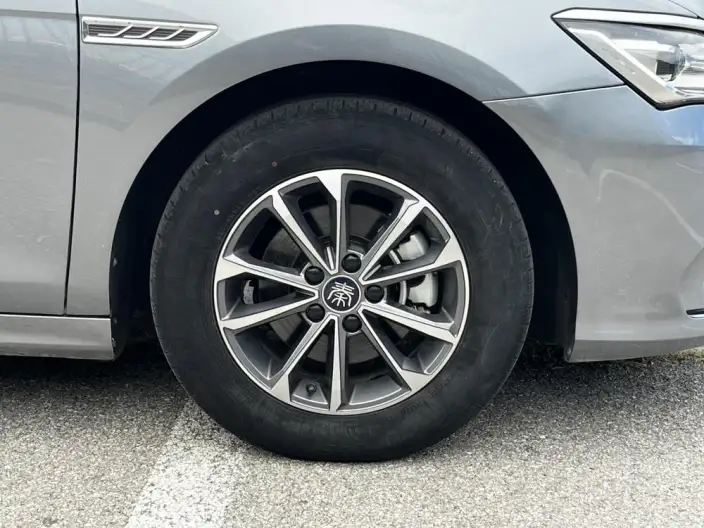 BYD Qin PLUS DM 2023 Model DM-i Champion Edition 55KM Leading Model – фото 10