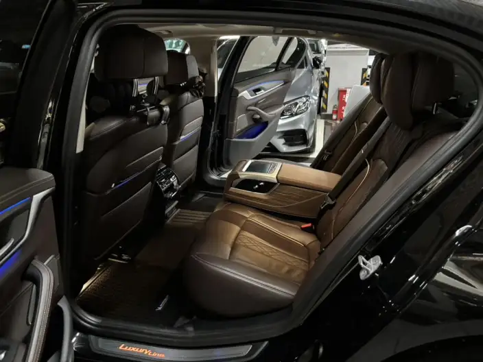 BMW 5 Series 2020 Model 530Li Exclusive Model Luxury Set – фото 9