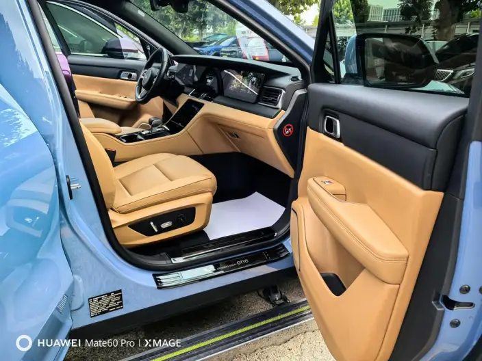 Li Auto ONE 2021 Model Extended Range 6 seat Edition – фото 7