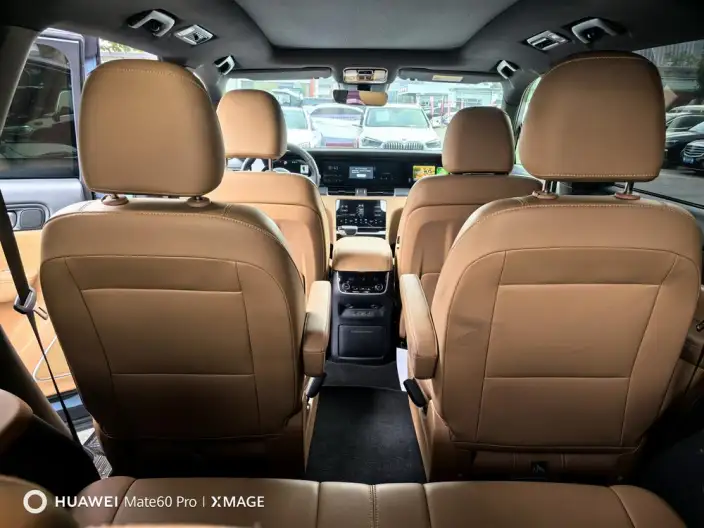 Li Auto ONE 2021 Model Extended Range 6 seat Edition – фото 15
