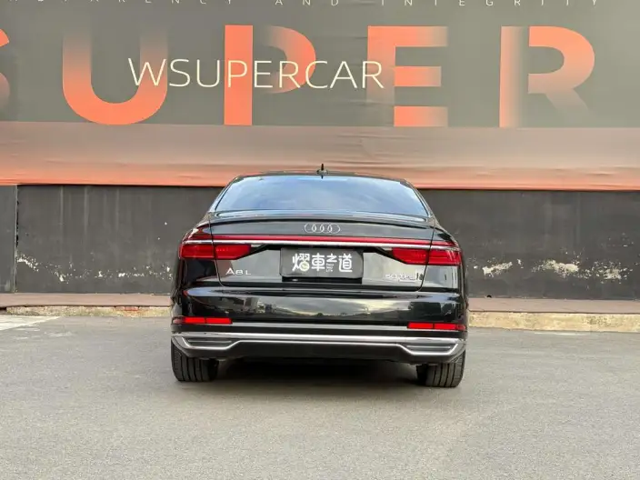 Audi A8 2021 Model A8L 50 TFSI quattro Comfort Model – фото 3