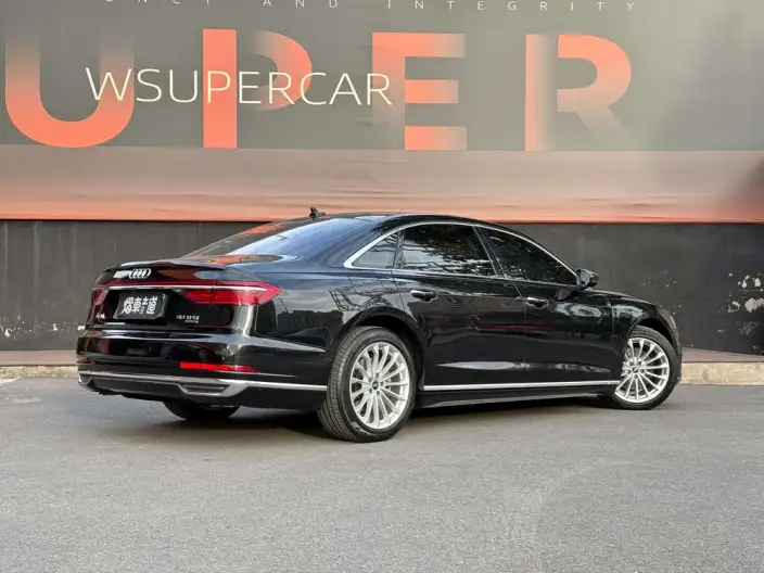 Audi A8 2021 Model A8L 50 TFSI quattro Comfort Model – фото 4