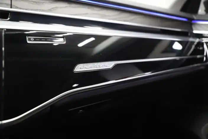 Audi A8 2021 Model A8L 50 TFSI quattro Comfort Model – фото 8