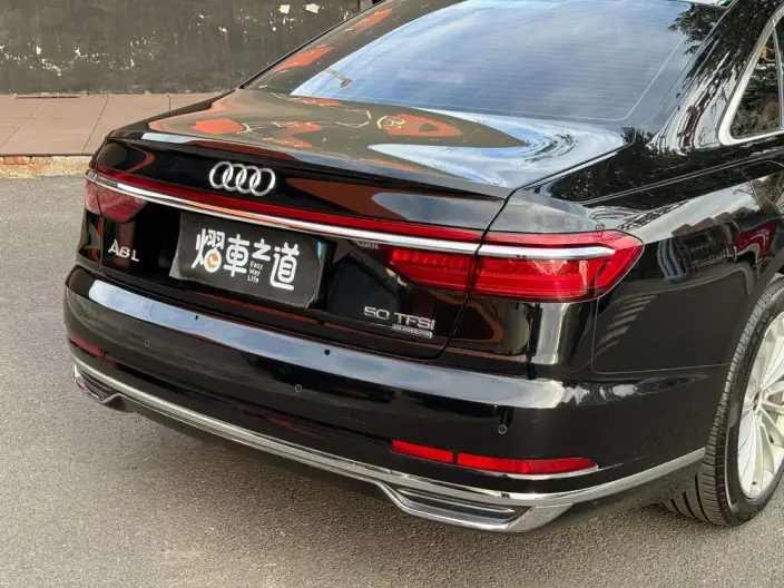 Audi A8 2021 Model A8L 50 TFSI quattro Comfort Model – фото 9
