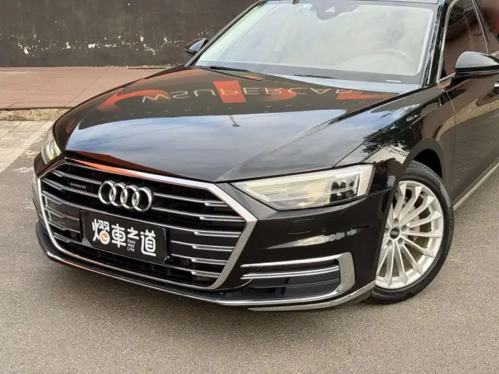 Audi A8 2021 Model A8L 50 TFSI quattro Comfort Model – фото 11