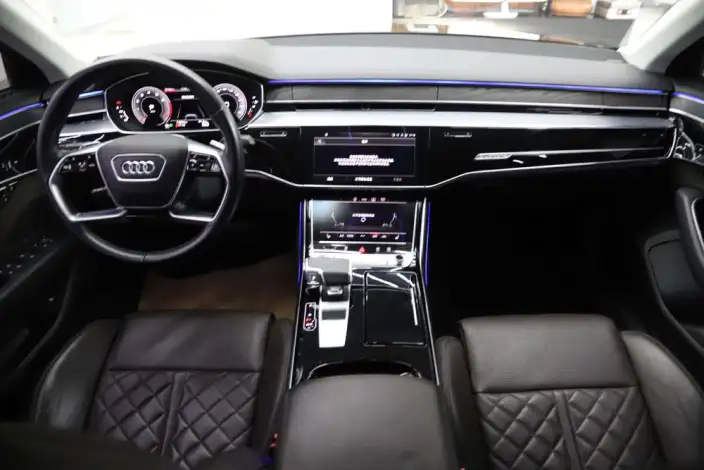 Audi A8 2021 Model A8L 50 TFSI quattro Comfort Model – фото 12