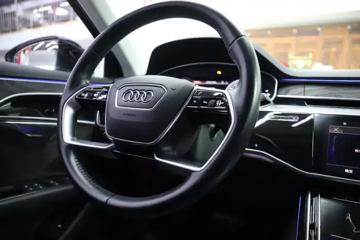 Audi A8 2021 Model A8L 50 TFSI quattro Comfort Model – фото 14