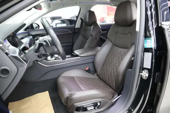 Audi A8 2021 Model A8L 50 TFSI quattro Comfort Model – фото 18