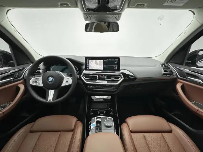 BMW iX3 2024 Model Leading Model – фото 14