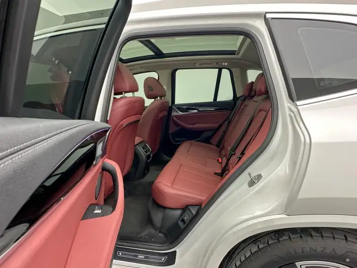BMW iX3 2024 Model Leading Model – фото 18