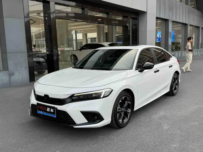 Honda Civic 2022 Model 240TURBO CVT Combustion Edition – фото 1