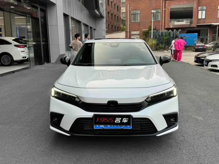 Honda Civic 2022 Model 240TURBO CVT Combustion Edition – фото 2