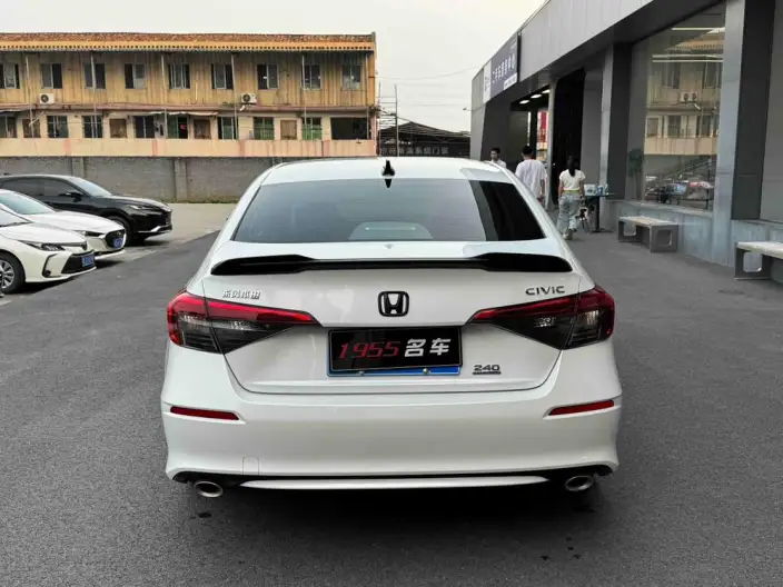 Honda Civic 2022 Model 240TURBO CVT Combustion Edition – фото 5