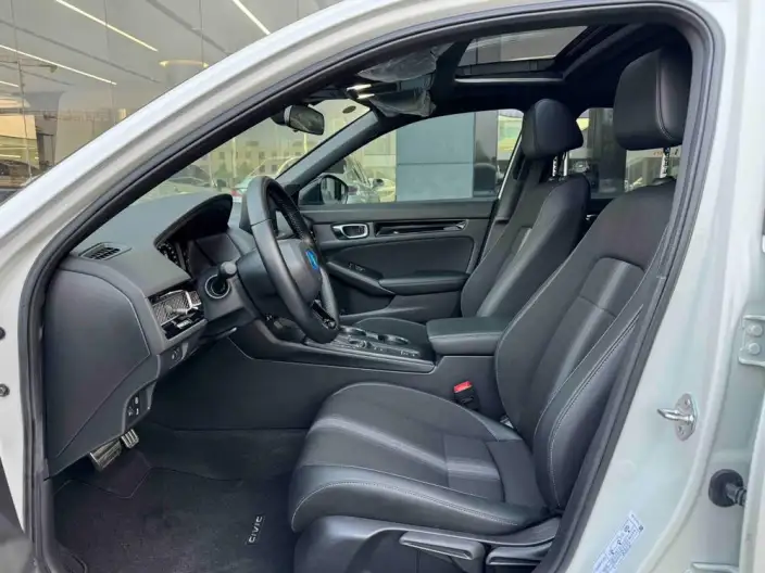 Honda Civic 2022 Model 240TURBO CVT Combustion Edition – фото 8