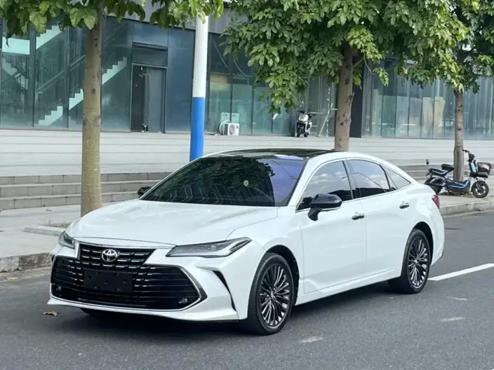 Toyota Avalon 2023 Model 2.0L CVT XLE Exclusive Edition – фото 1