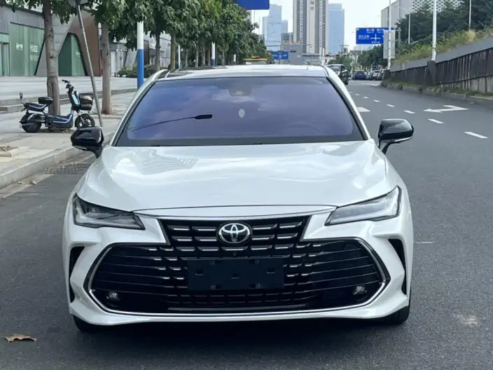 Toyota Avalon 2023 Model 2.0L CVT XLE Exclusive Edition – фото 2