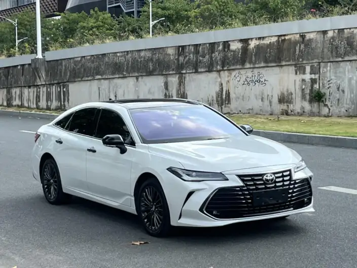 Toyota Avalon 2023 Model 2.0L CVT XLE Exclusive Edition – фото 3