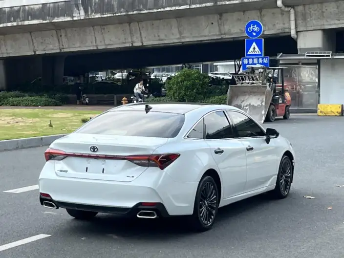 Toyota Avalon 2023 Model 2.0L CVT XLE Exclusive Edition – фото 7