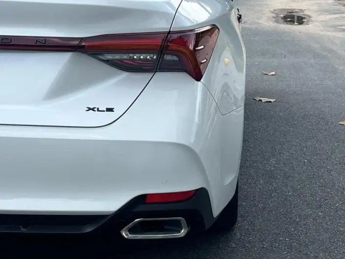 Toyota Avalon 2023 Model 2.0L CVT XLE Exclusive Edition – фото 14