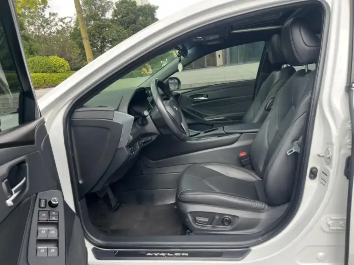 Toyota Avalon 2023 Model 2.0L CVT XLE Exclusive Edition – фото 28
