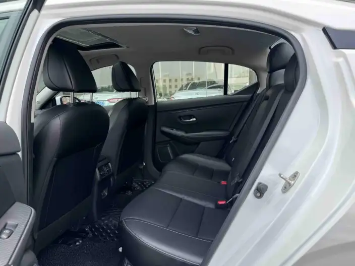 Nissan Sylphy 2023 Model 1.6L CVT Smart Driving Edition – фото 9