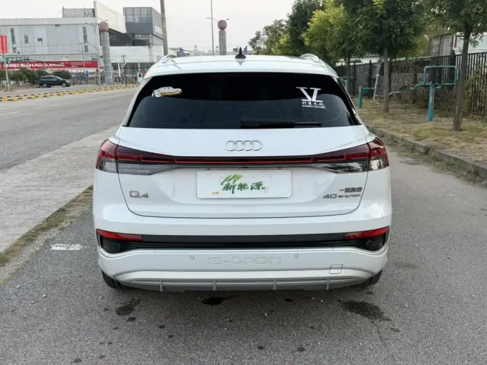 Audi Q4 e-tron 2024 Model 40 e-tron Genesis Edition – фото 4