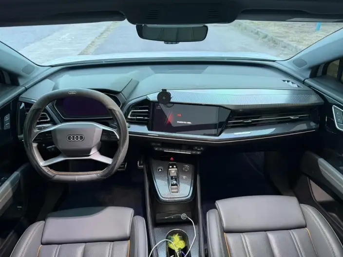 Audi Q4 e-tron 2024 Model 40 e-tron Genesis Edition – фото 8