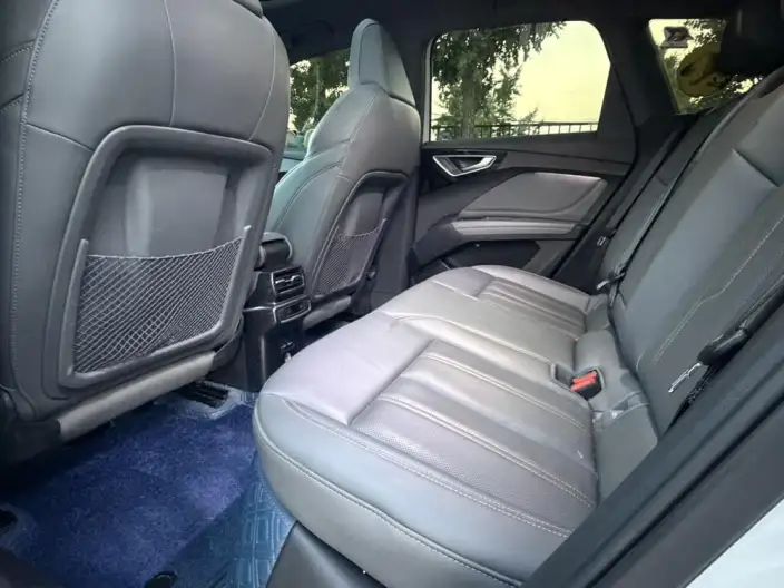 Audi Q4 e-tron 2024 Model 40 e-tron Genesis Edition – фото 12