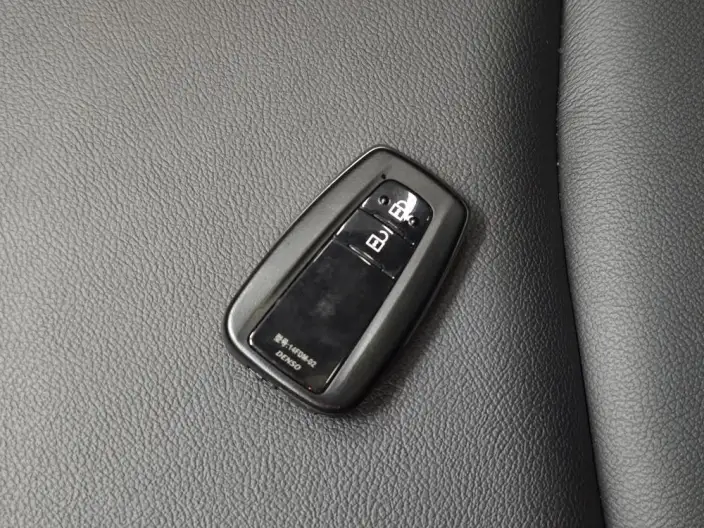 Toyota RAV4 2021 Model Hybrid 2.5L CVT 4WD Elite Plus Edition – фото 11