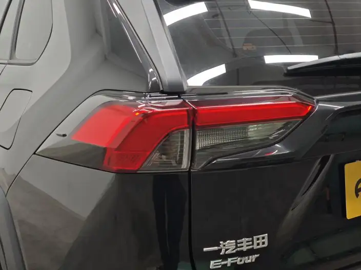Toyota RAV4 2021 Model Hybrid 2.5L CVT 4WD Elite Plus Edition – фото 13