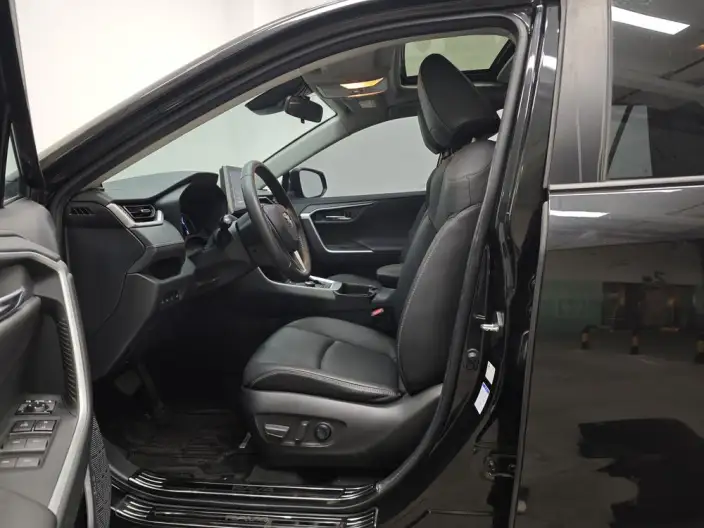 Toyota RAV4 2021 Model Hybrid 2.5L CVT 4WD Elite Plus Edition – фото 17