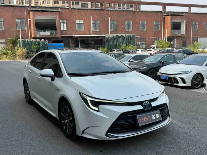 Toyota Levin 2023 Model Hybrid 1.8L Deluxe Edition – фото 3
