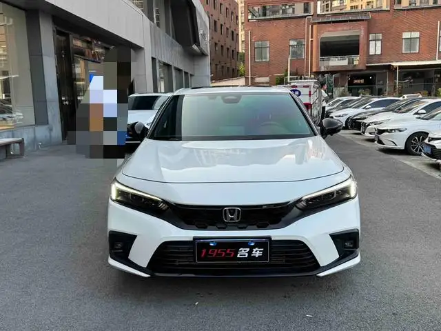 Honda Civic 2023 Model HATCHBACK 240TURBO CVT Extremely sharp version – фото 2