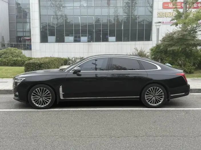 HONGQI H9 2022 Model 2.0T Smart Flag Enjoy Edition