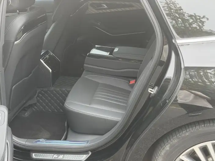 HONGQI H9 2022 Model 2.0T Smart Flag Enjoy Edition – фото 9