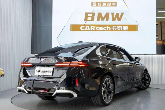 BMW 5 Series 2024 Model 530Li Exclusive Model M Sports Set – фото 6