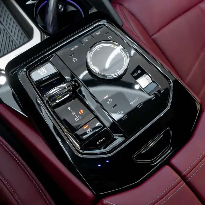 BMW 5 Series 2024 Model 530Li Exclusive Model M Sports Set – фото 12