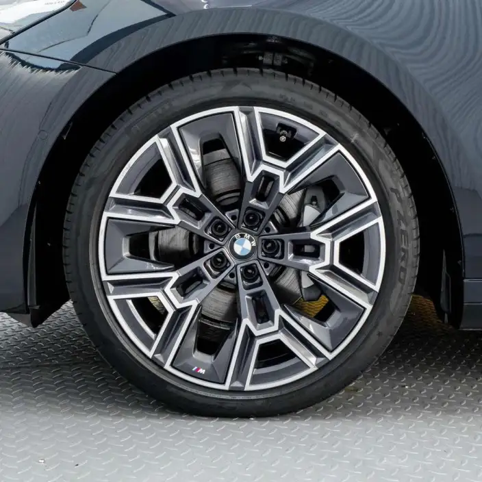 BMW 5 Series 2024 Model 530Li Exclusive Model M Sports Set – фото 13