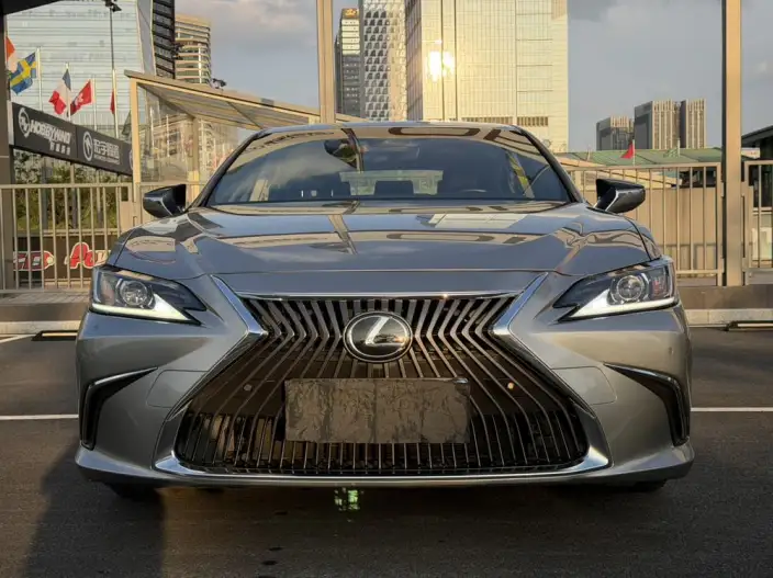Lexus ES 2020 Model 200 Superior Edition China VI – фото 2