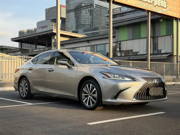 Lexus ES 2020 Model 200 Superior Edition China VI – фото 3