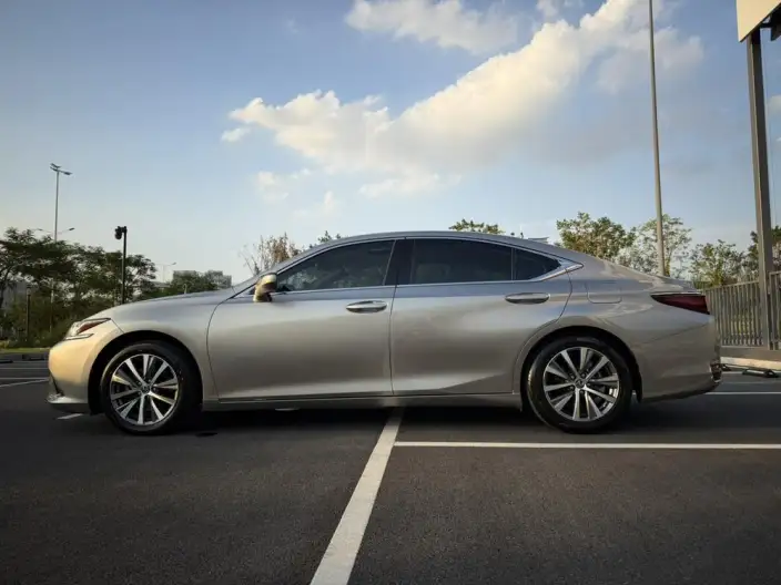 Lexus ES 2020 Model 200 Superior Edition China VI – фото 4