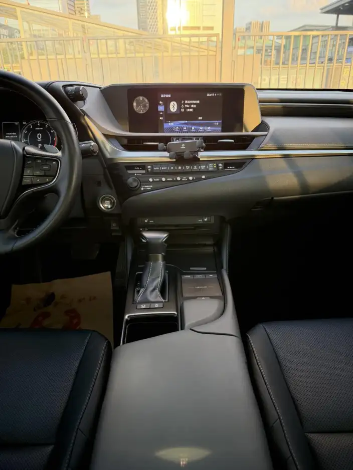 Lexus ES 2020 Model 200 Superior Edition China VI – фото 14