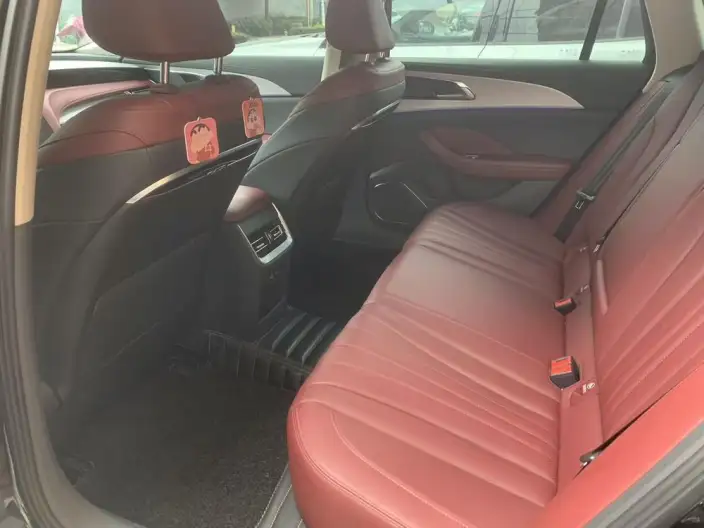 Hongqi H5 2025 Model 2.0T Automatic Flag Enjoy Edition – фото 12