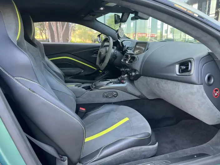 Vantage 2022 Model 4.0T V8 Coupe – фото 6