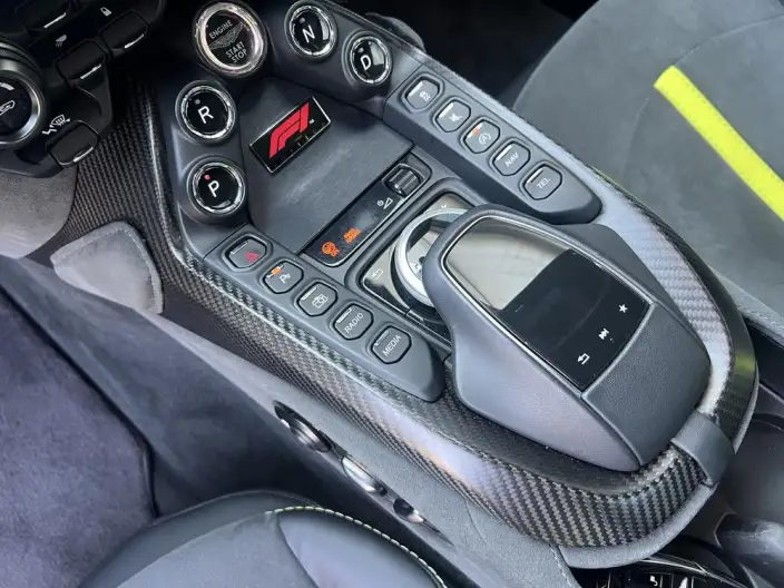 Vantage 2022 Model 4.0T V8 Coupe – фото 8