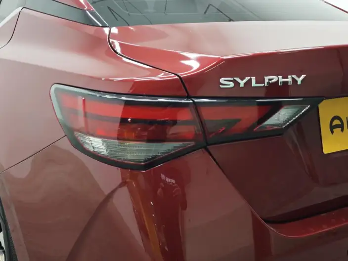 Nissan Sylphy 2021 Model 1.6L XL CVT Smart Edition – фото 13