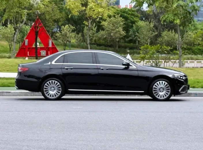 Mercedes-Benz E-Class 2022 Model E 300 L Luxury Model sedan – фото 8