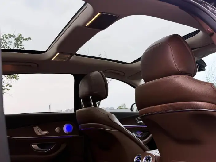 Mercedes-Benz E-Class 2022 Model E 300 L Luxury Model sedan – фото 27